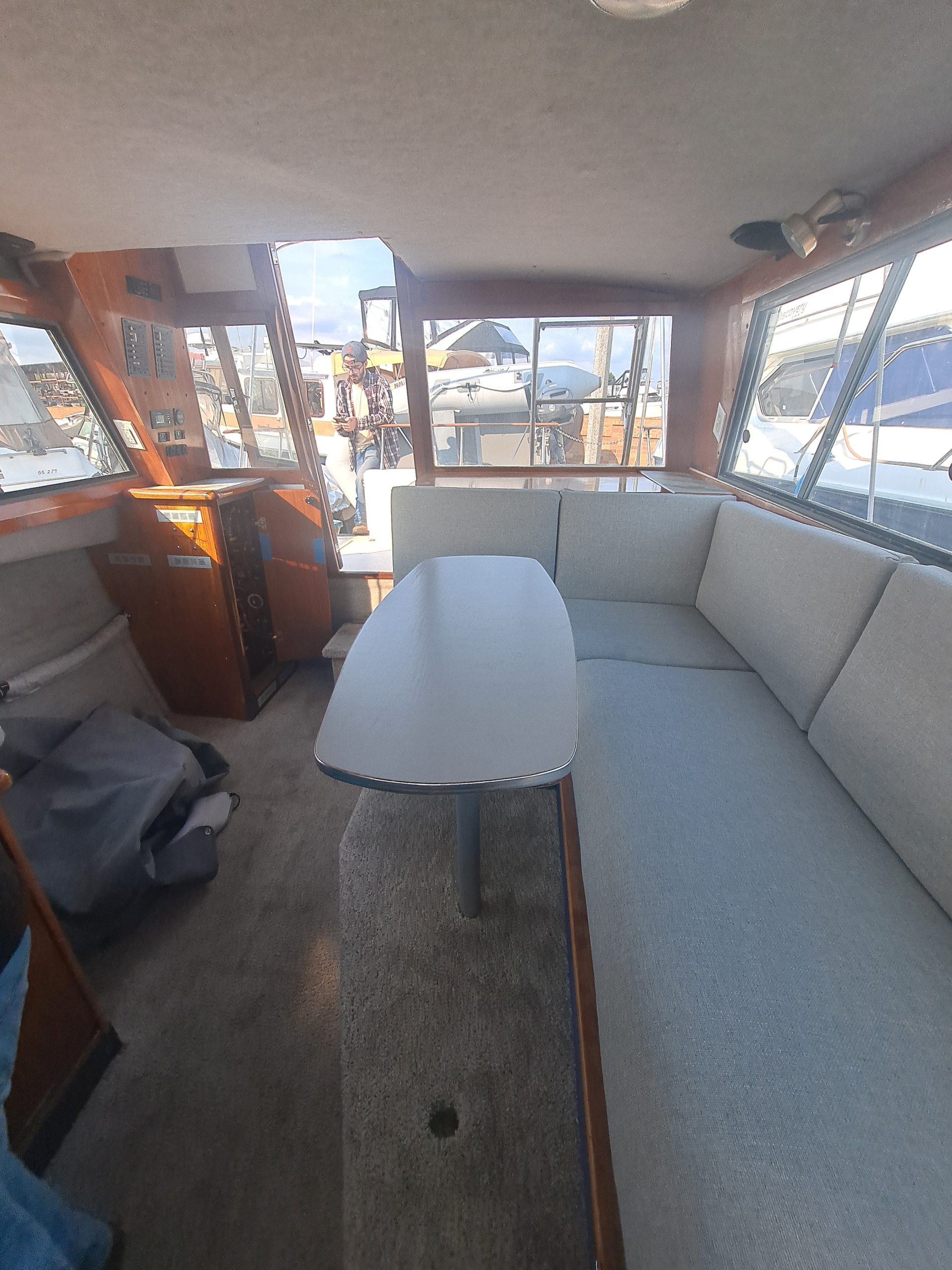 1987 Bayliner Contessa Command Bridge - Image 7