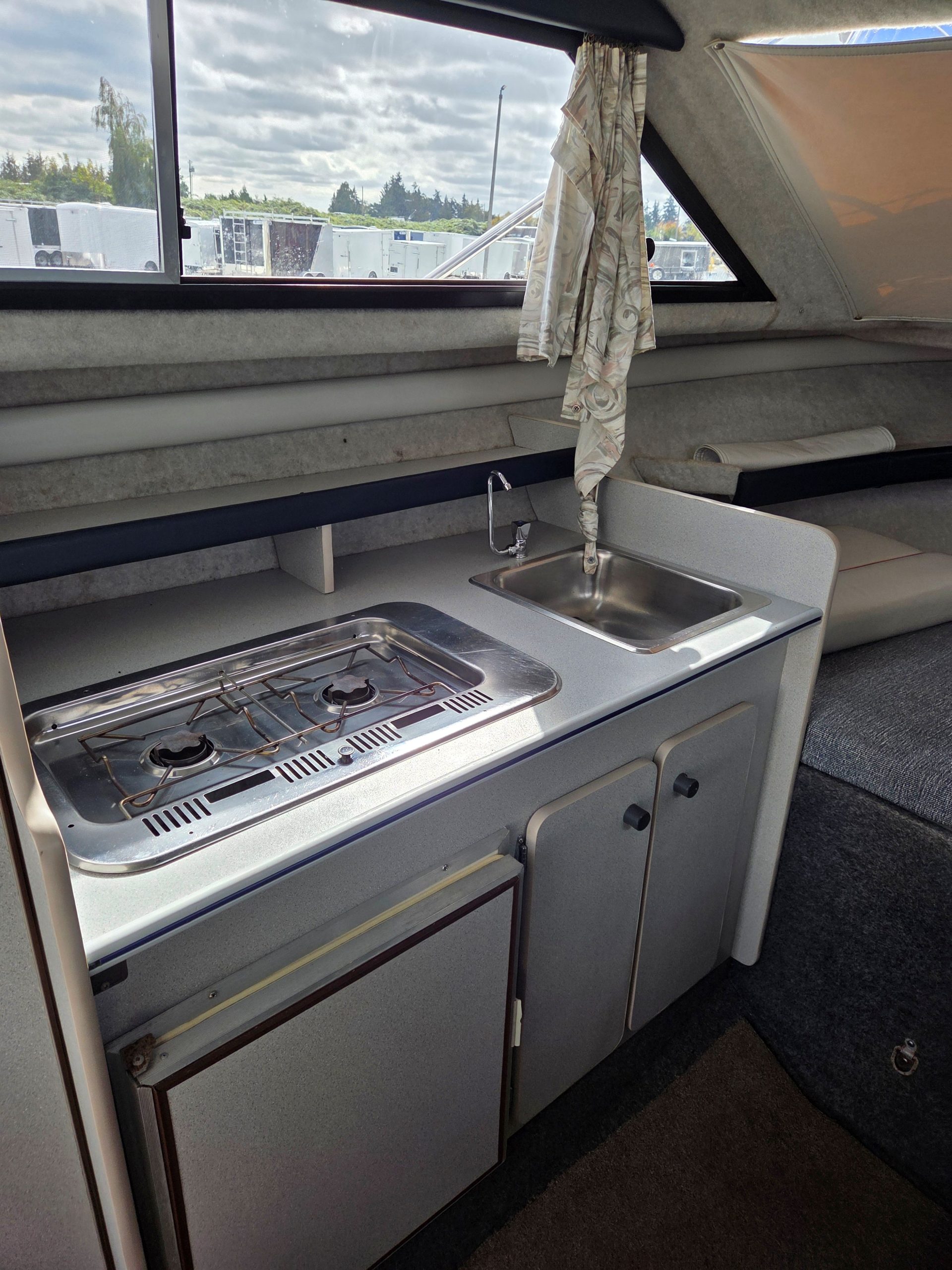 1992 Bayliner 2452 - Image 4