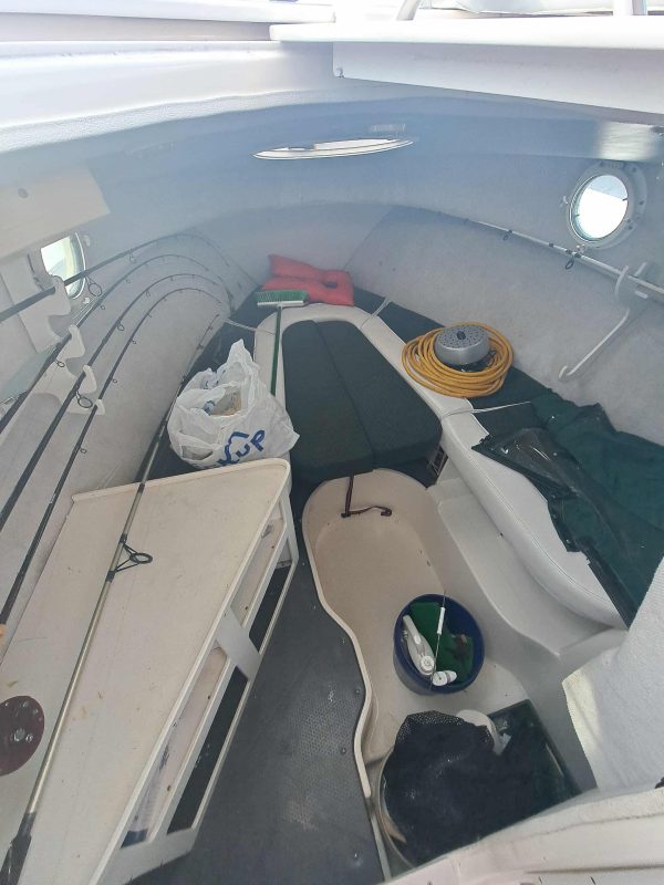 2004 Trophy 2502 WA - Image 3
