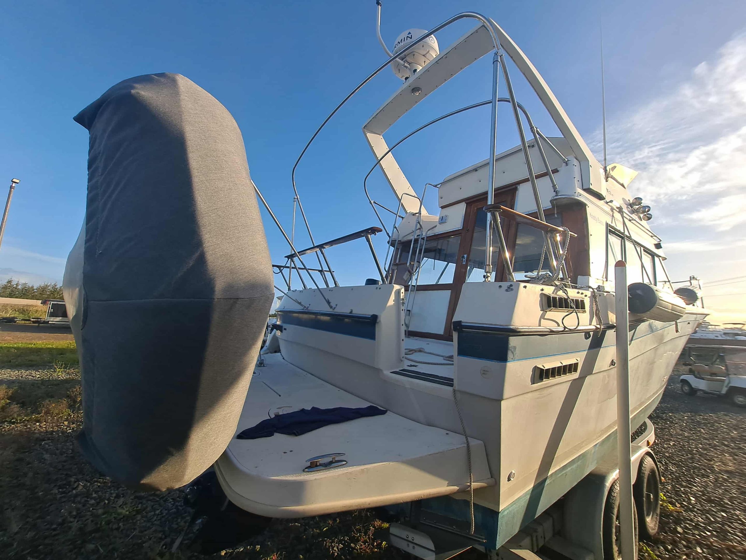 1987 Bayliner Contessa Command Bridge - Image 11