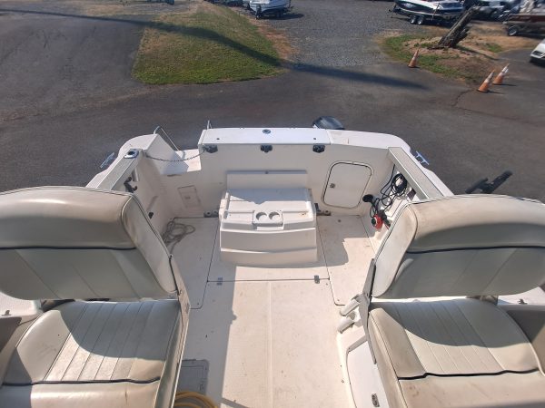 1998 Bayliner 2452 Express Cruiser - Image 8