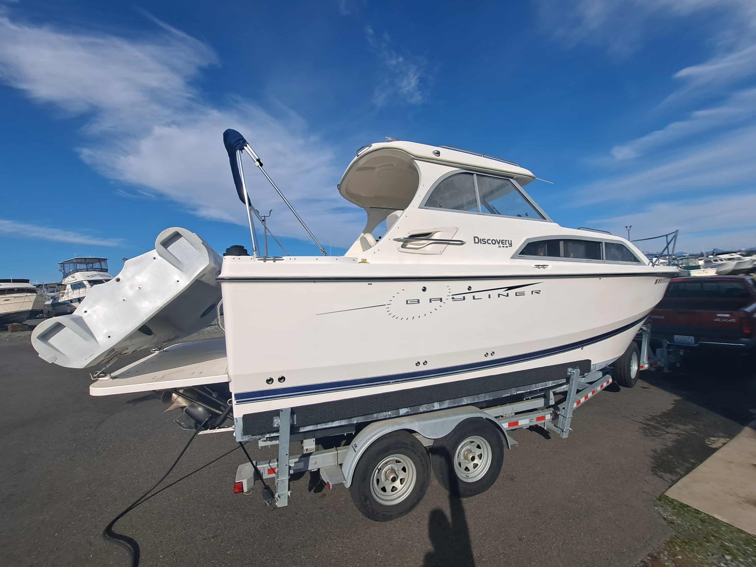 2008 Bayliner 246 Discovery - Image 5