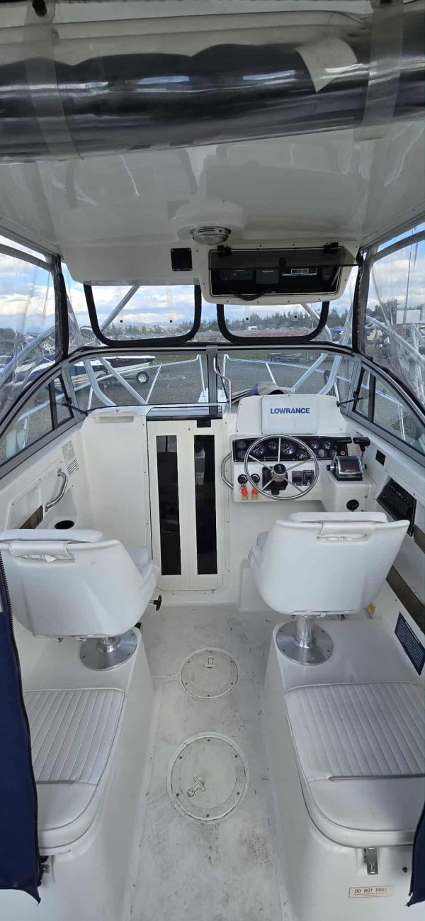 2000 Boston Whaler Conquest 23 - Image 7