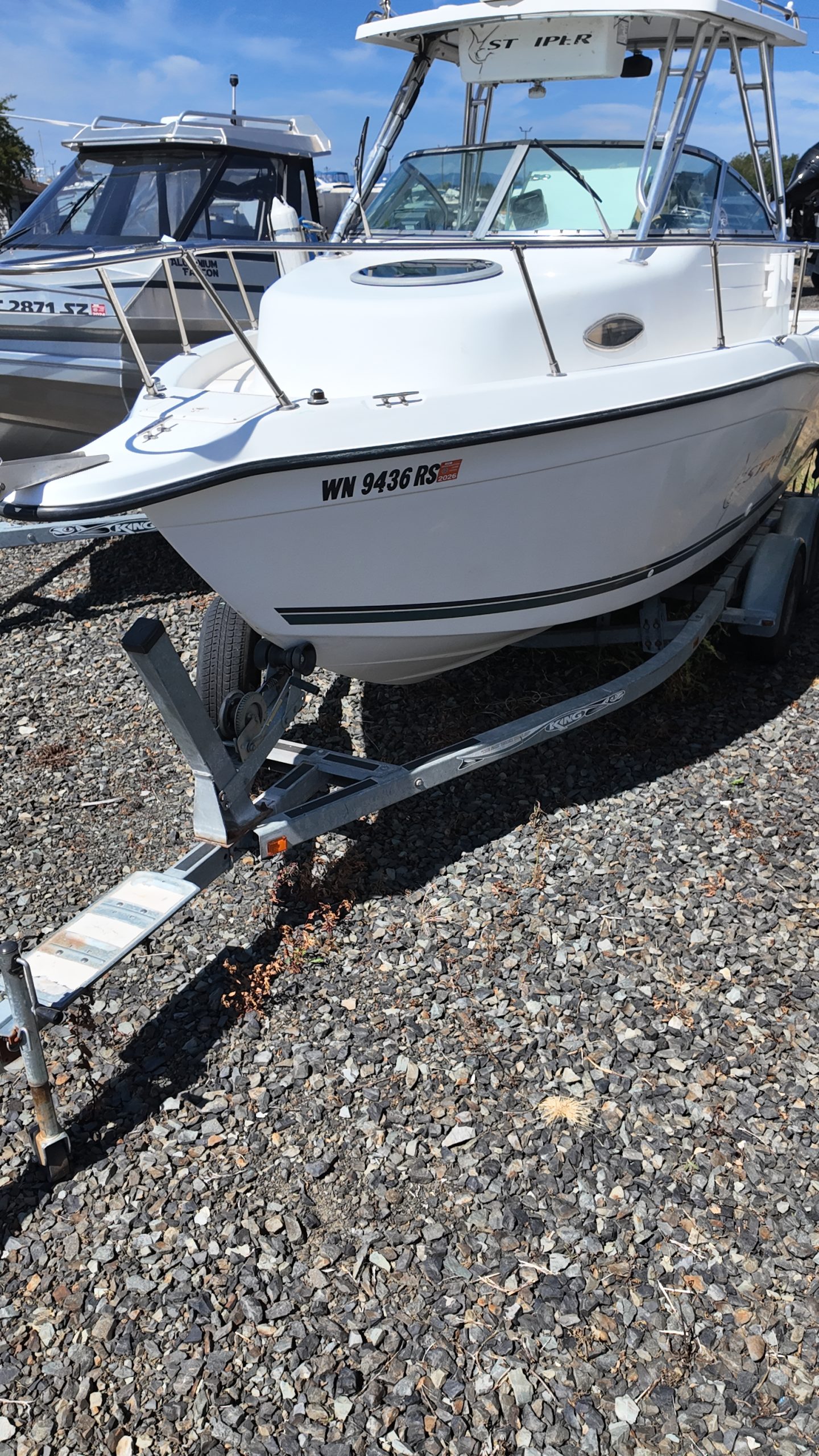 2000 Seaswirl Striper 2100