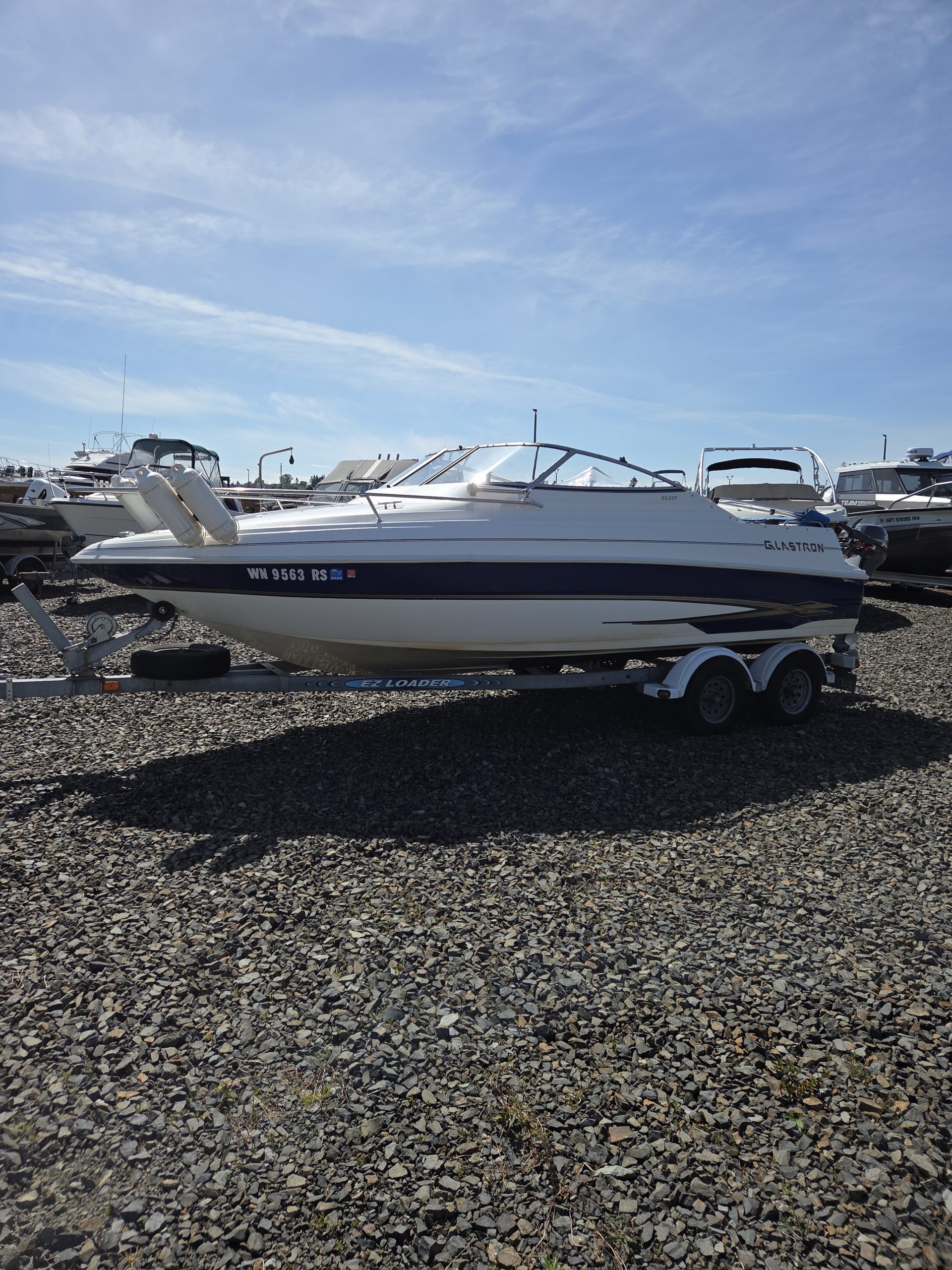2000 Glastron GS 209