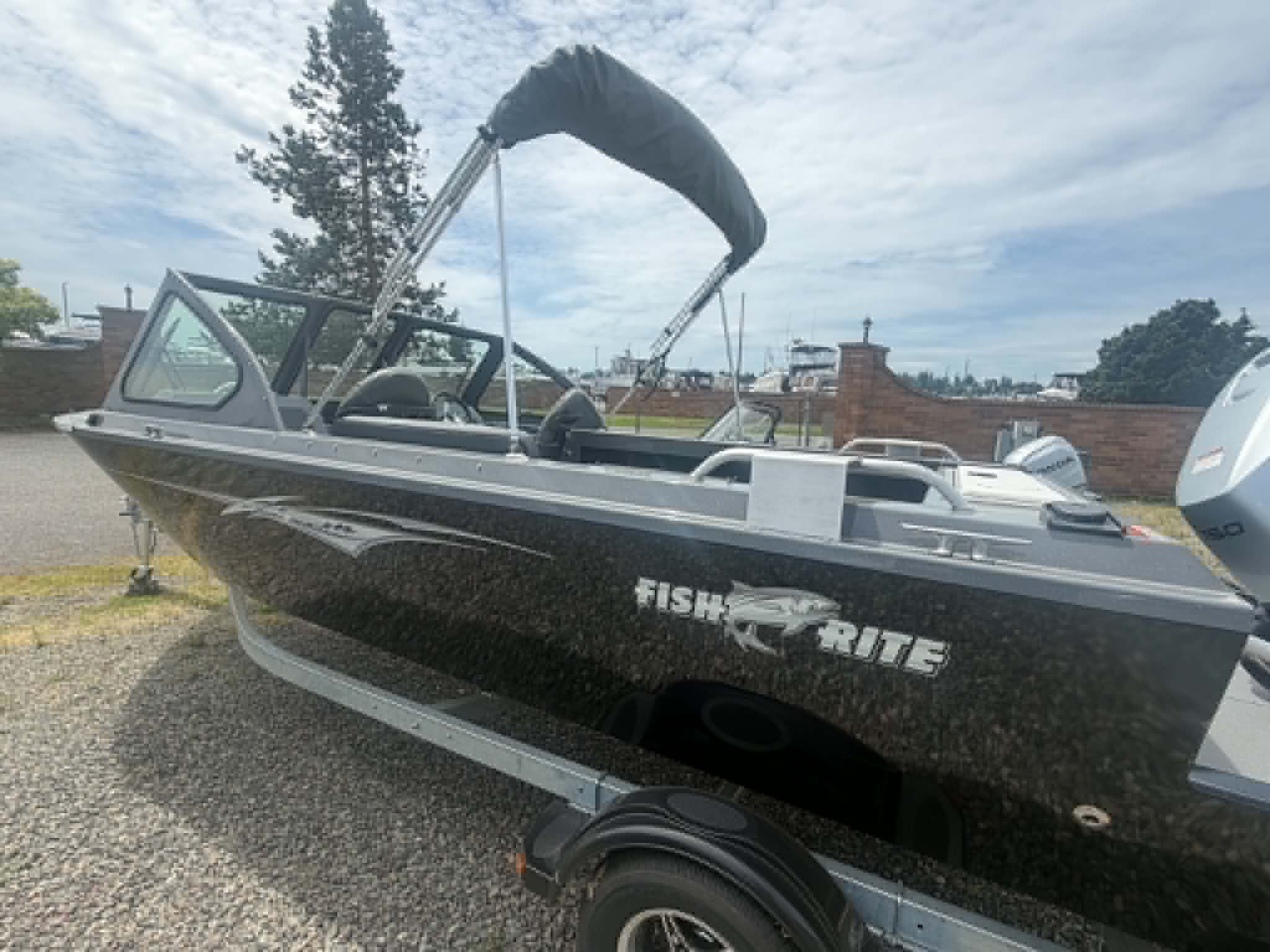 2025 FISHRITE PERFORMER 19