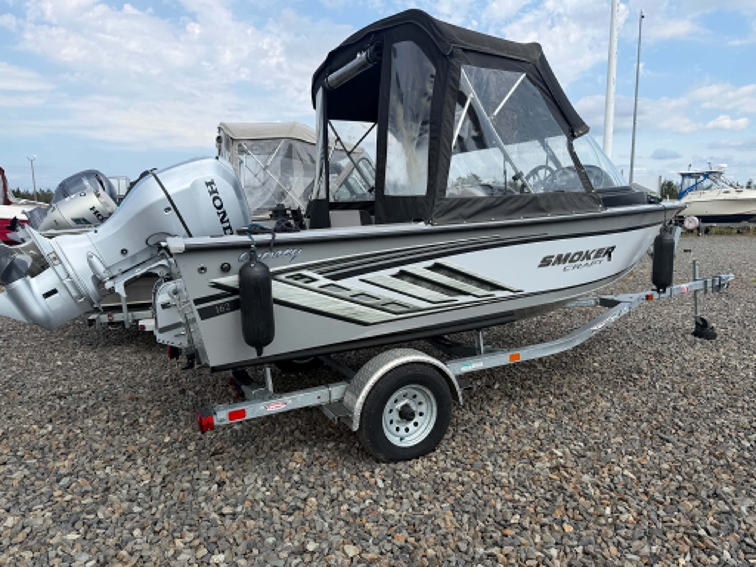 2022 Smokercraft Osprey 162