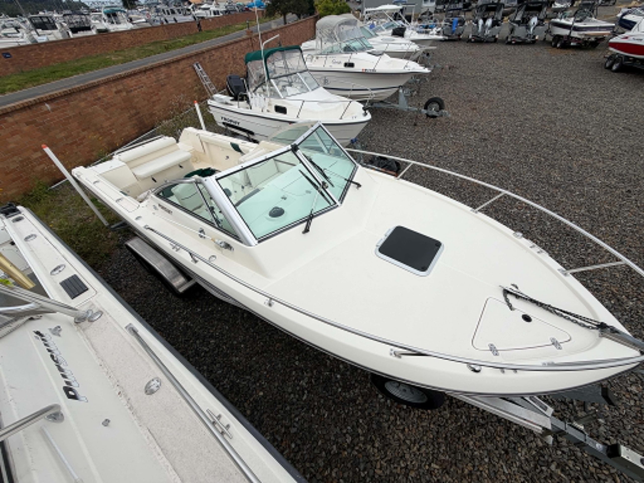 2000 pursuit 2460 Denali