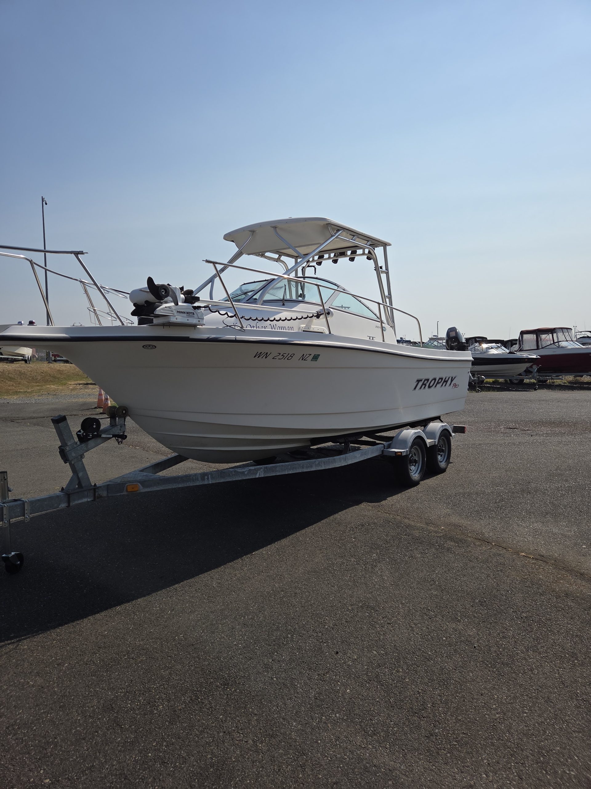2008 Bayliner Trophy 2102