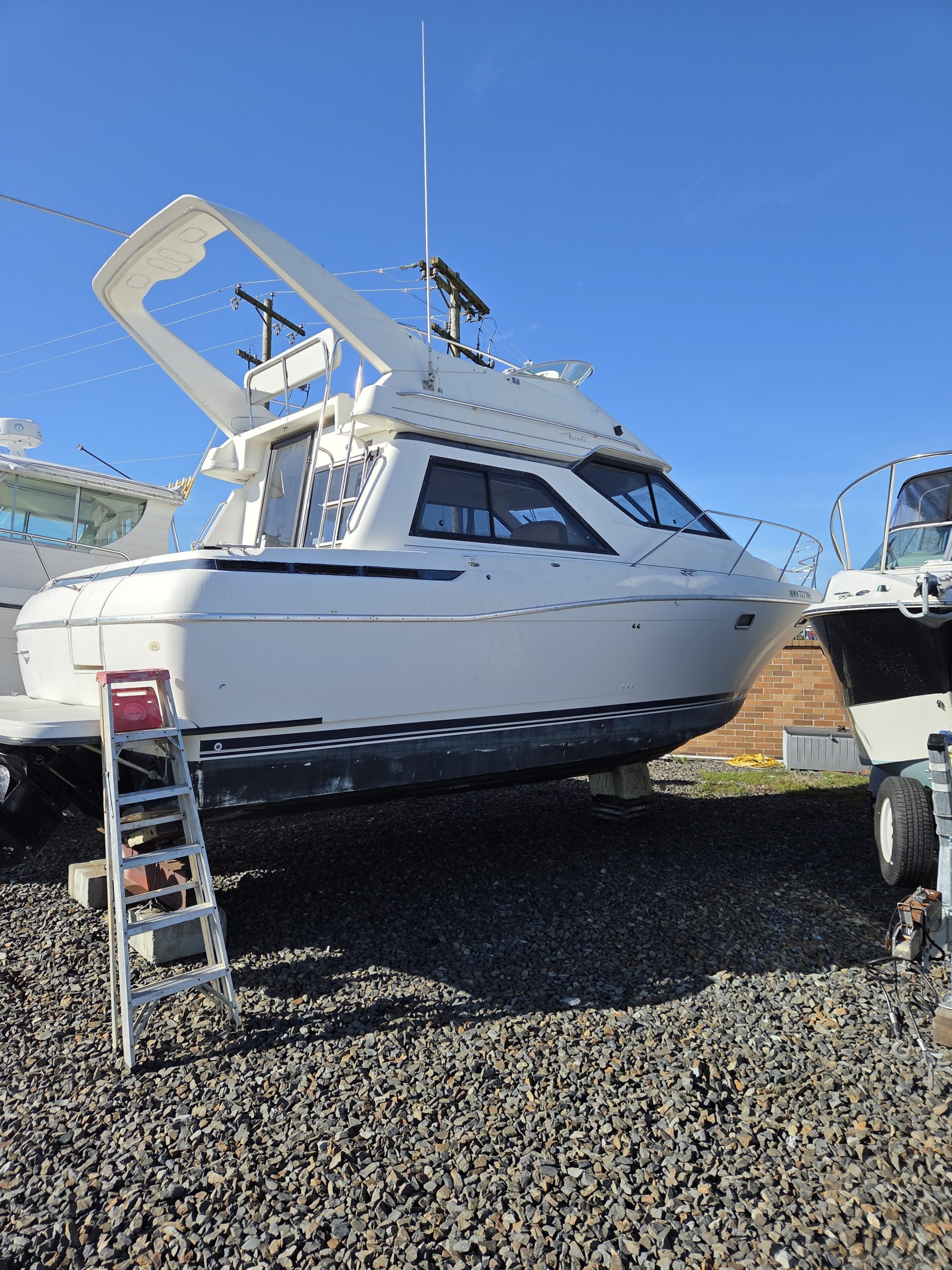 1998 Bayliner 3258 Avanti